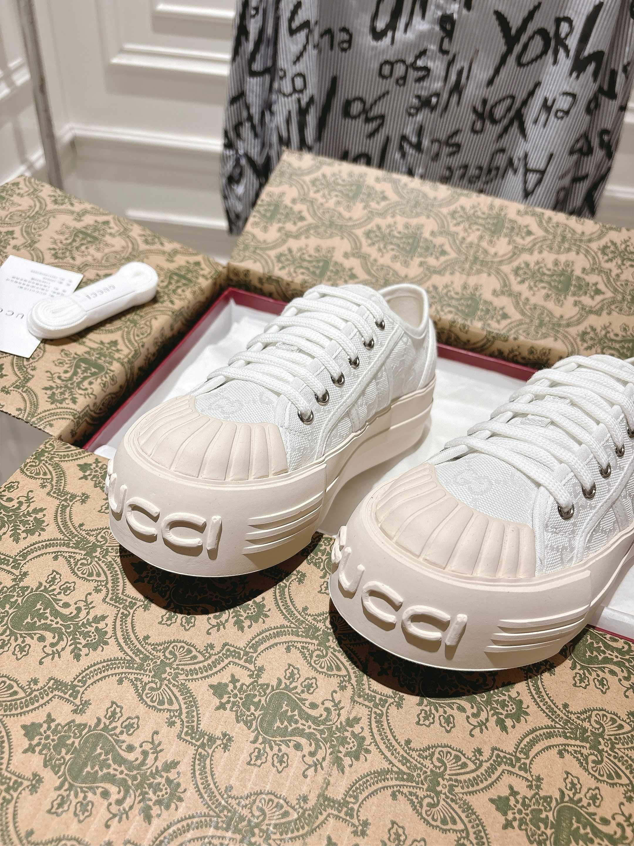 GucciShoes