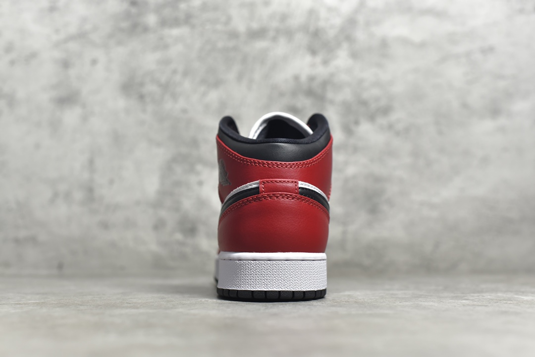 AirJordan1MidSHOES