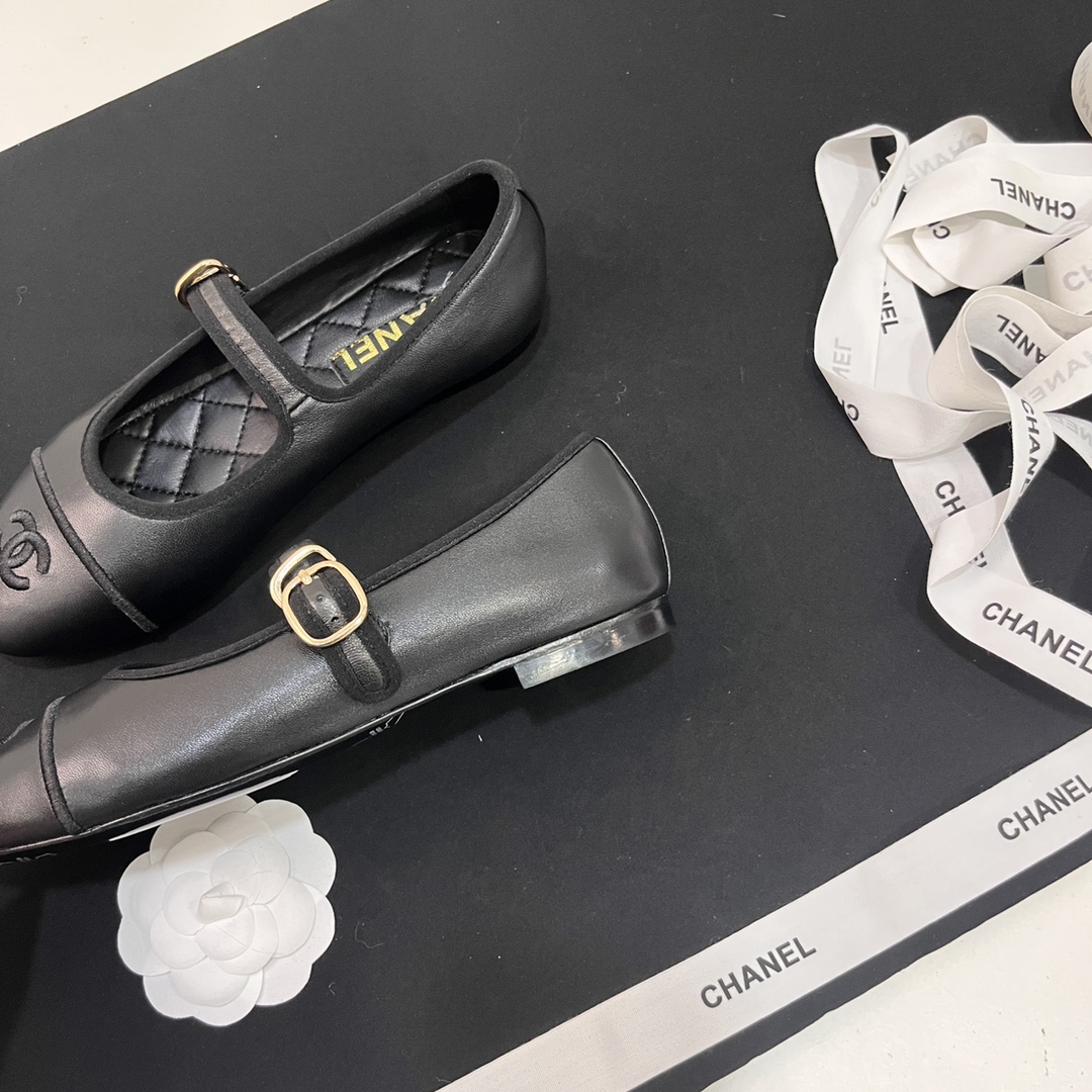 Womens shoes collection