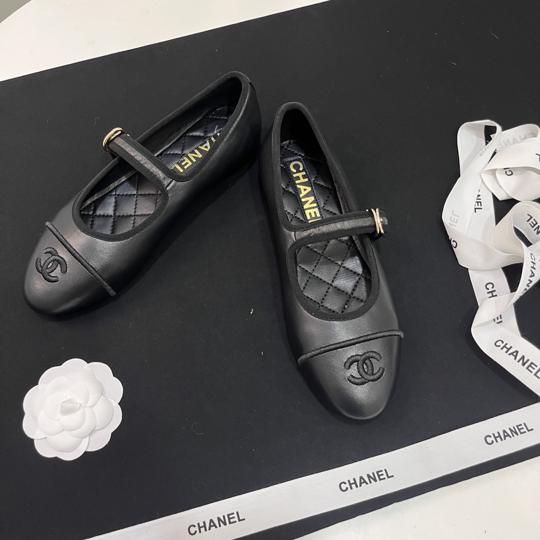 Womens shoes collection