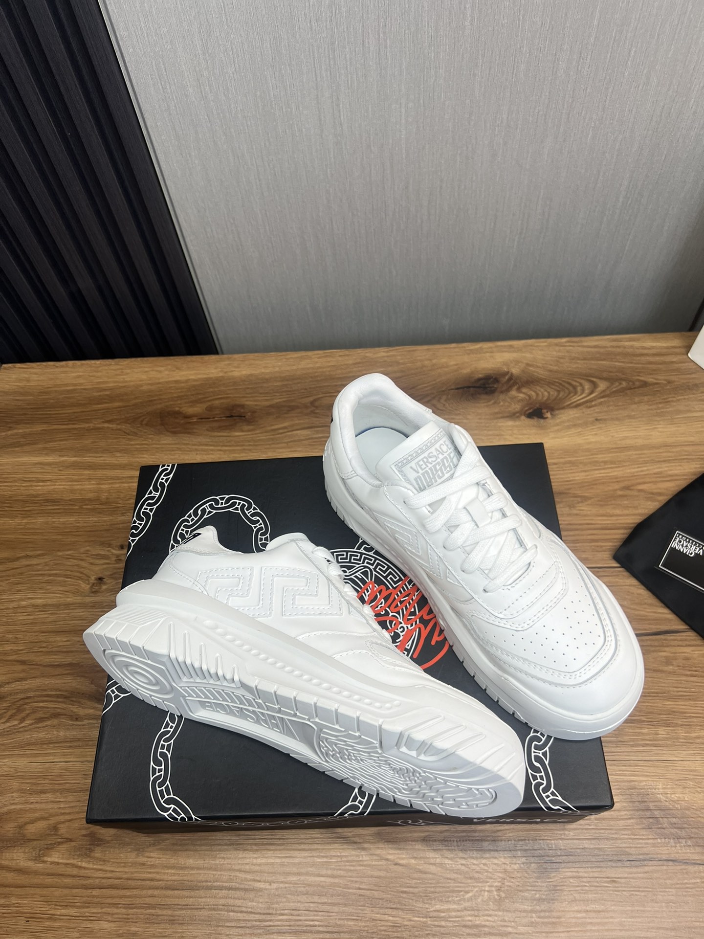 VersaceSHOES