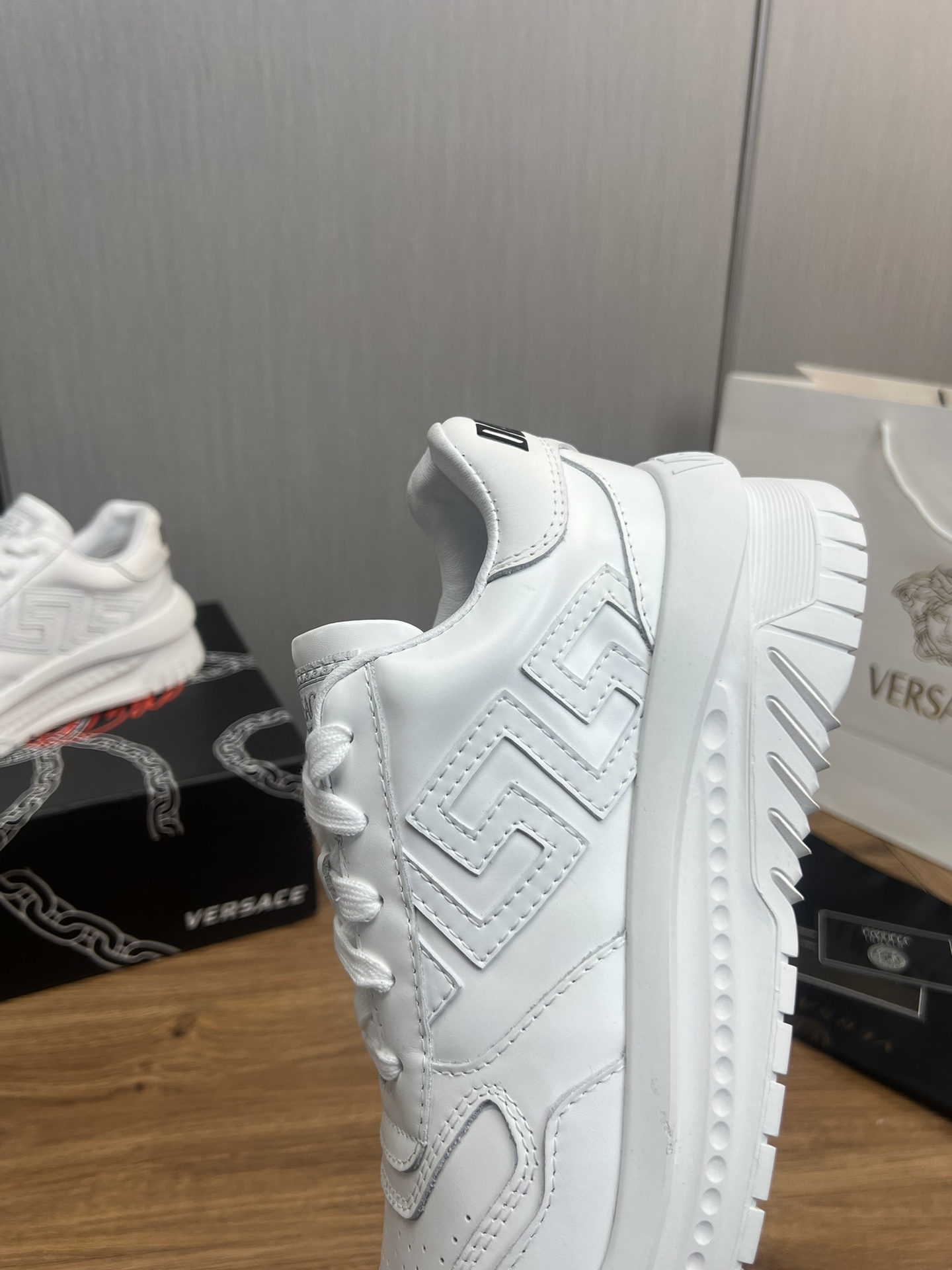 VersaceSHOES