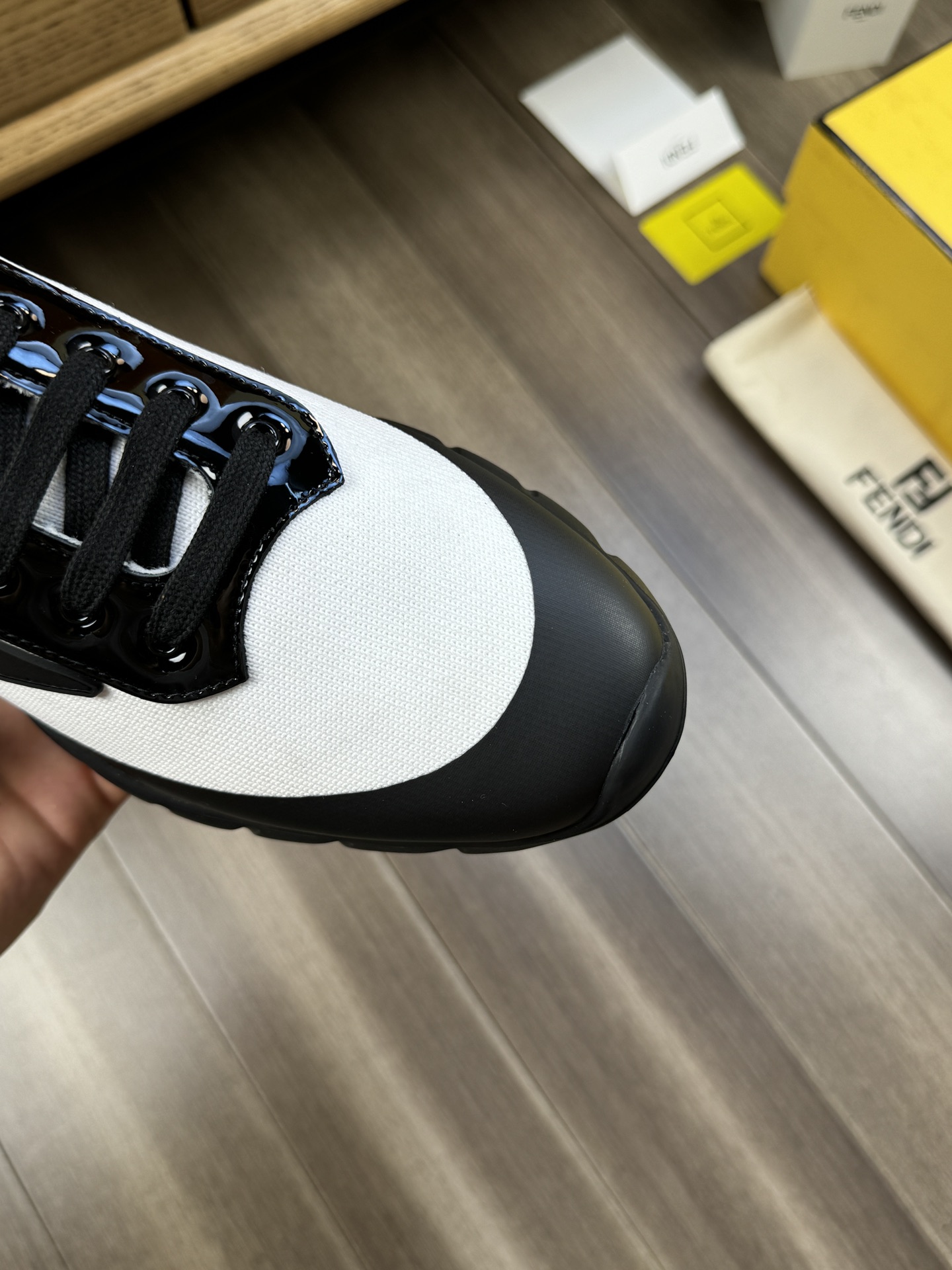 FendiSHOES