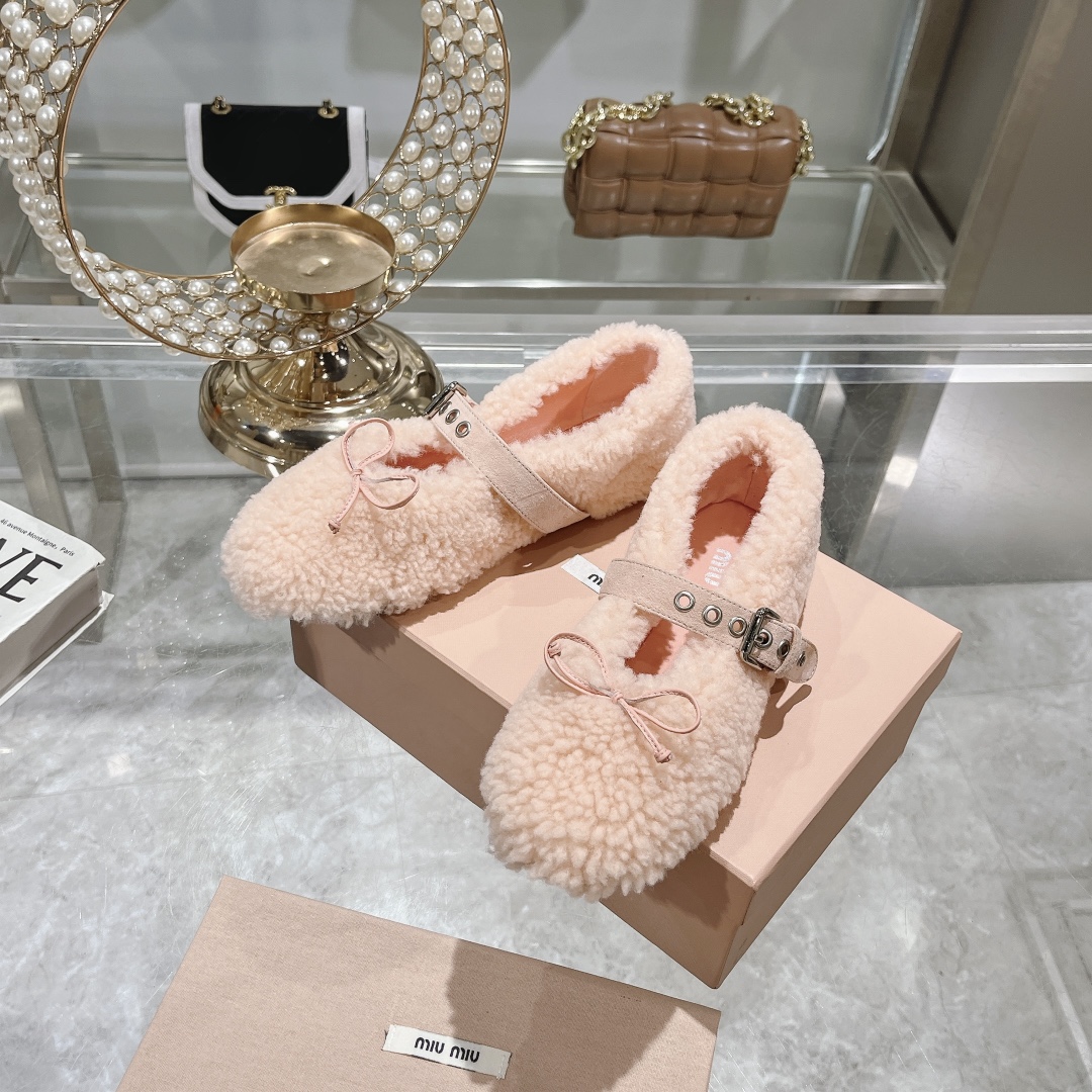 Womens shoes collection