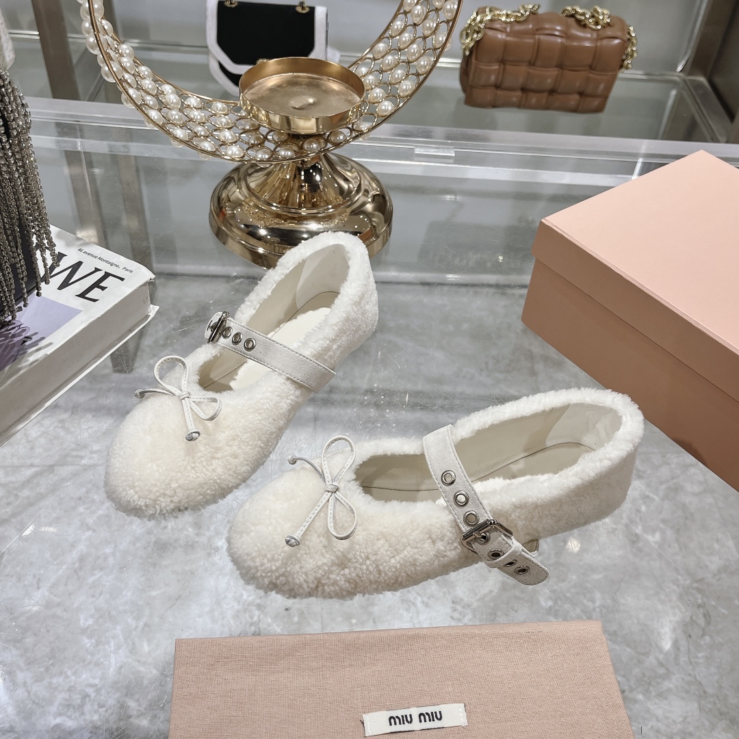 Womens shoes collection