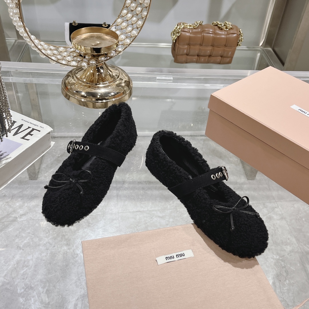 Womens shoes collection