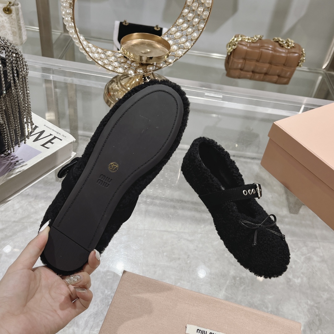 Womens shoes collection