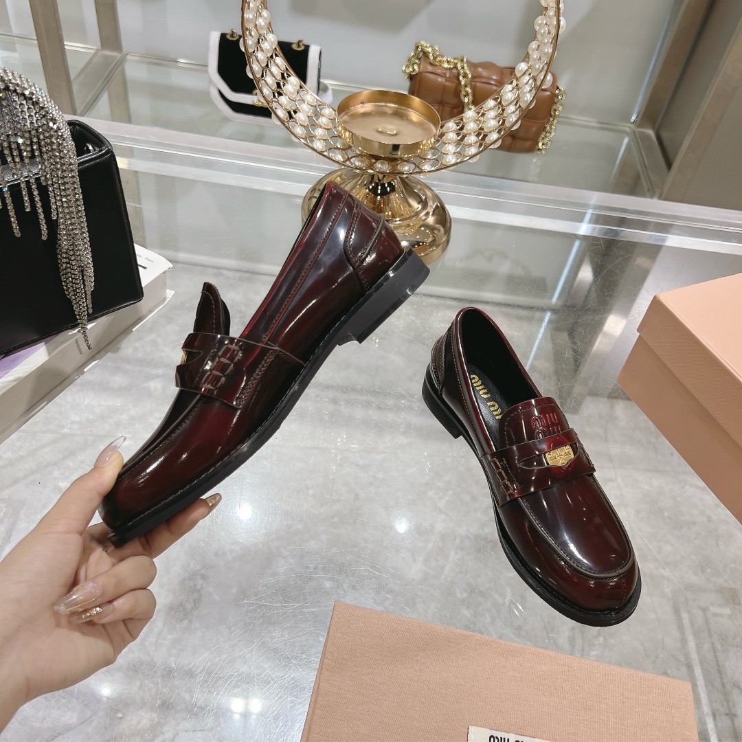 Womens shoes collection