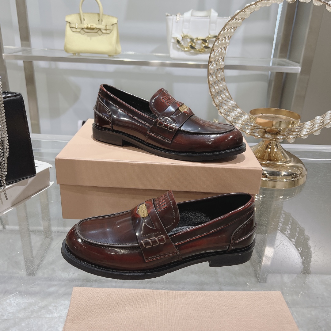 Womens shoes collection