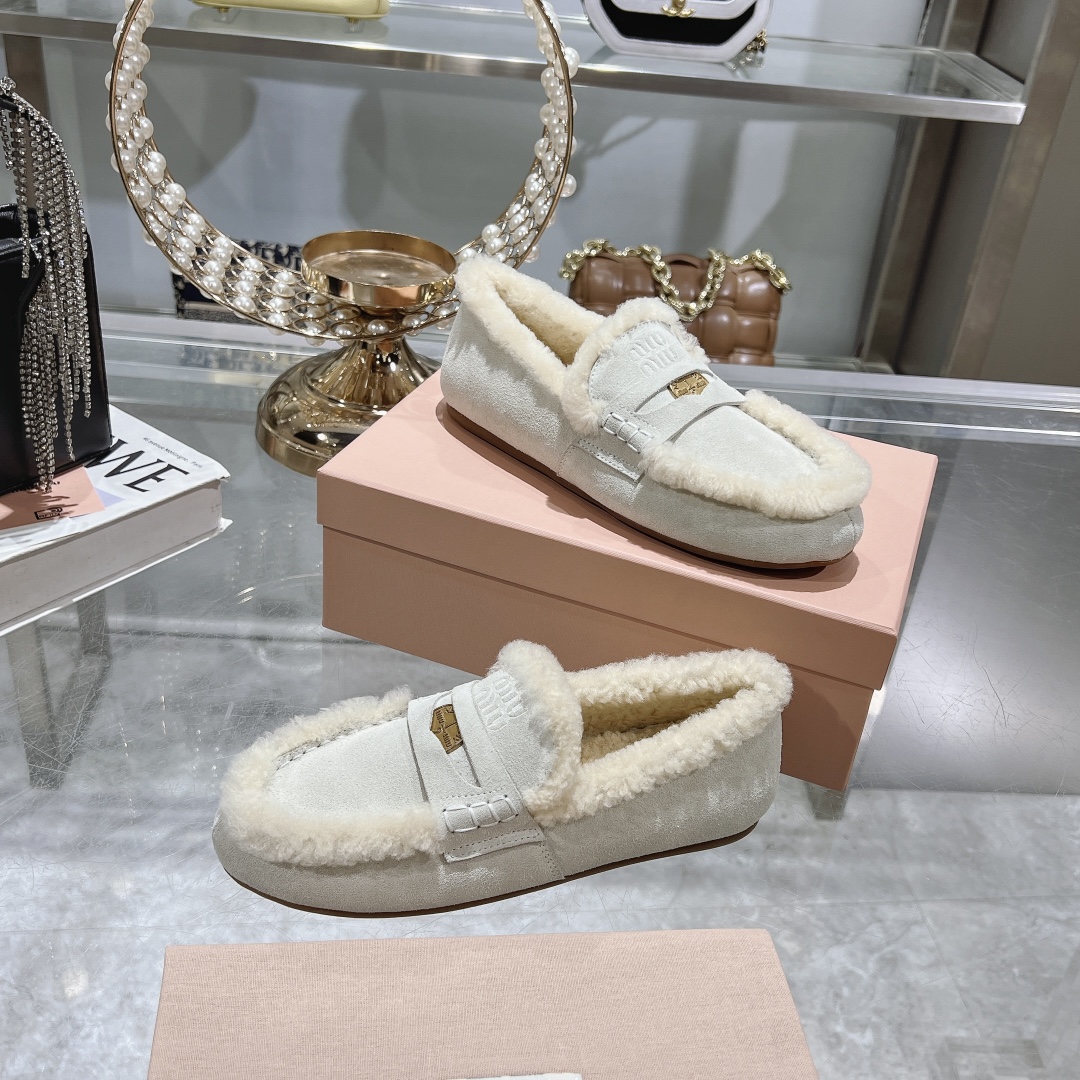 Womens shoes collection