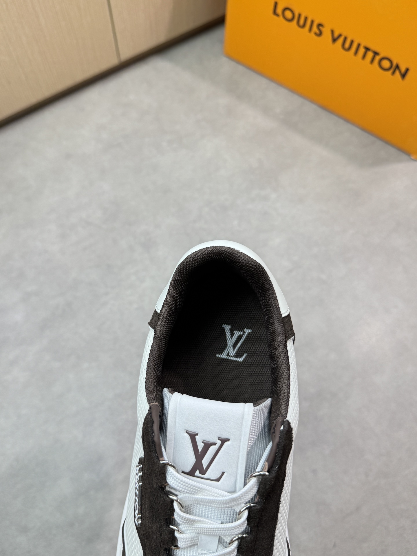 LVShoes