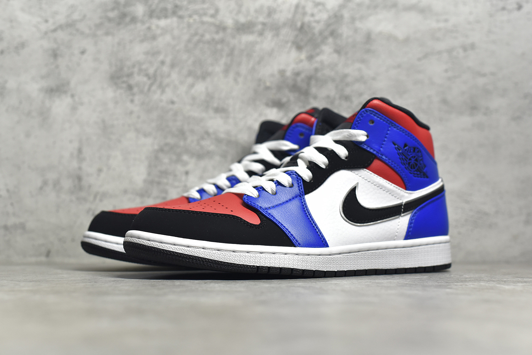 AirJordan1MidSHOES