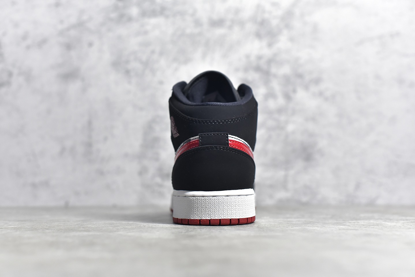 AirJordan1MidSHOES