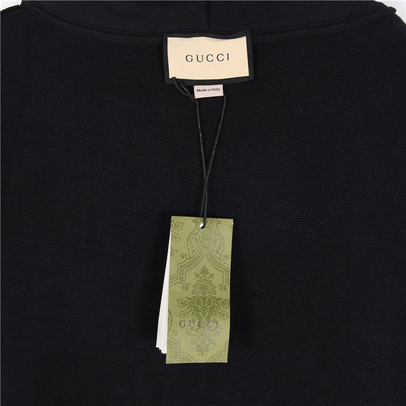 Hoodies & Sweatshirts