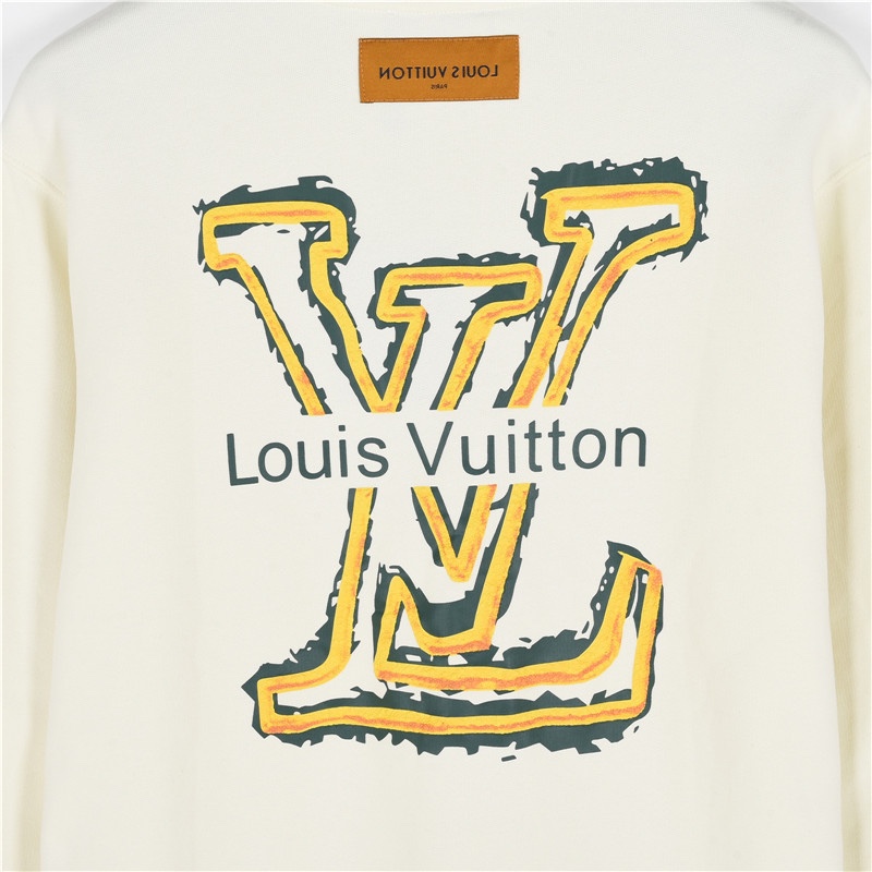 Hoodies & Sweatshirts