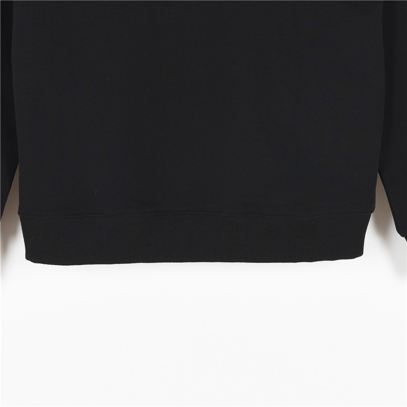 Hoodies & Sweatshirts