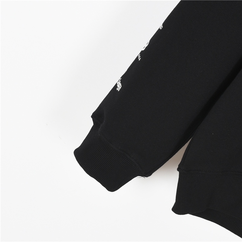 Hoodies & Sweatshirts